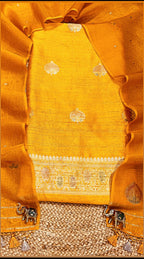 SWARNA Gold on Gold 👣 Rooted in Royal Khadhi Threads