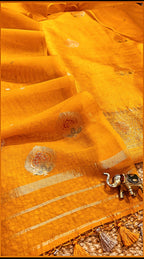 SWARNA Gold on Gold 👣 Rooted in Royal Khadhi Threads